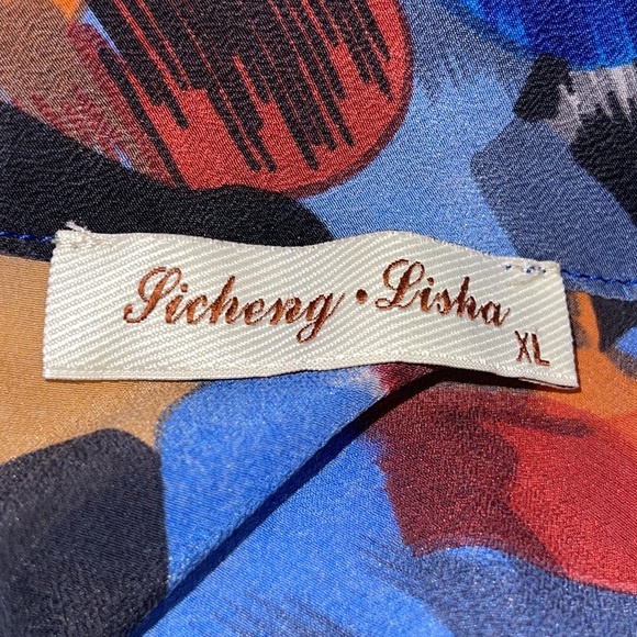 Silk Abstract Heart Print Blouse - Picture 10 of 14